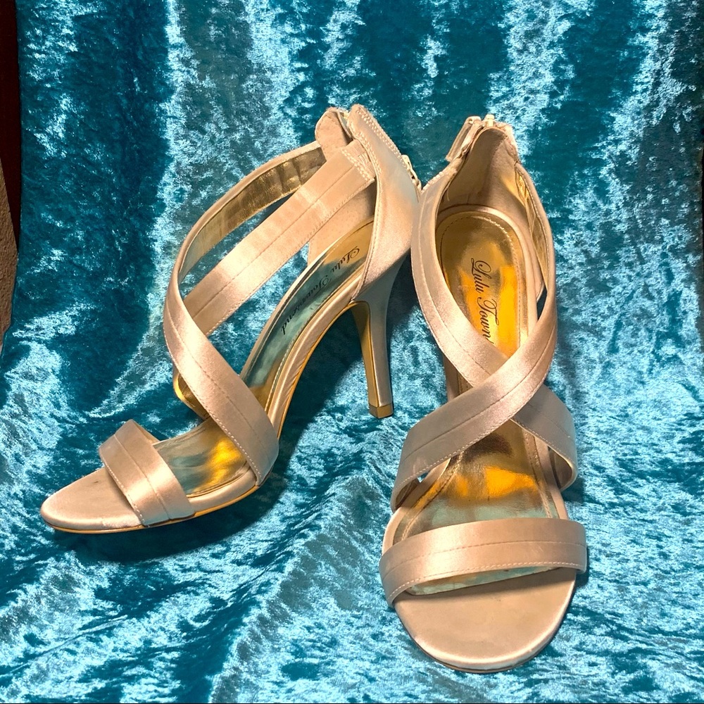 Lulu Townsend Heels, Champagne, 8.5
